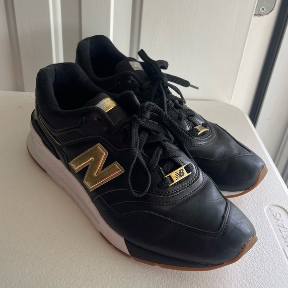 New Balance cw997hai black gold sneaker athletic shoes - Picture 1 of 9